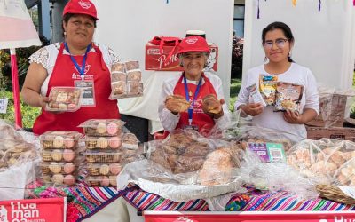 Emprendedores ayacuchanos destacan en la II Cumbre de Emprendedores de los Andes en Ica