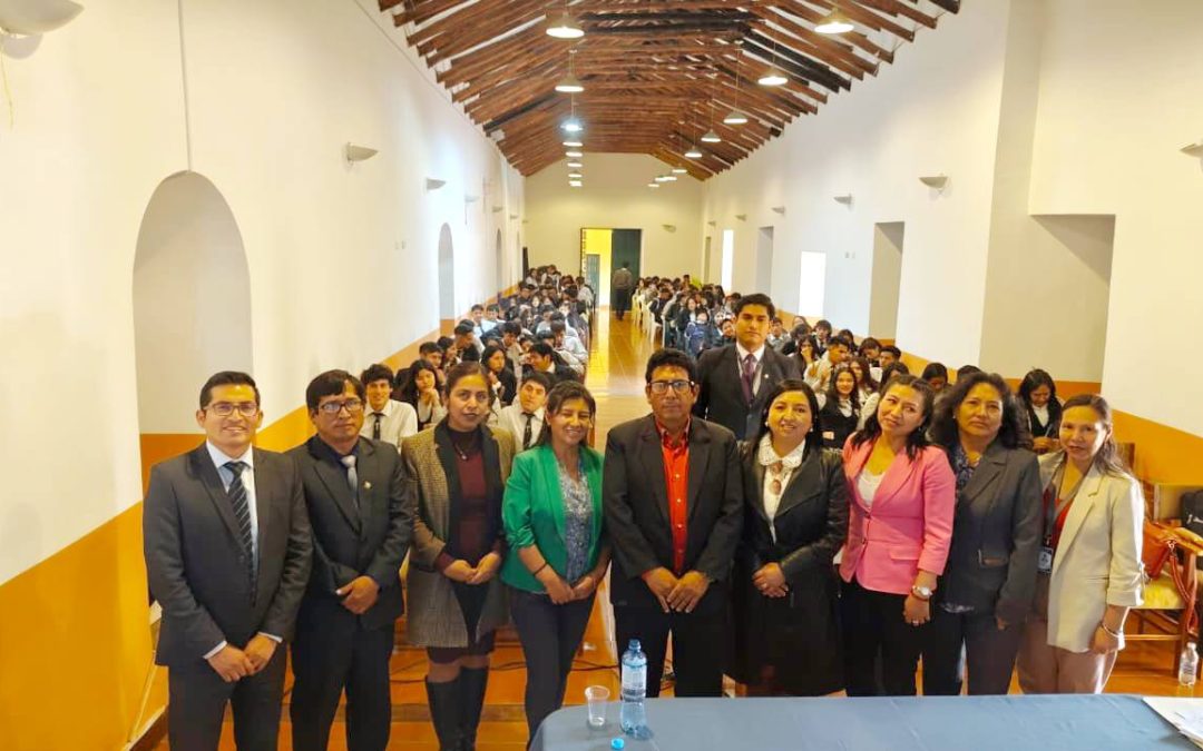 DIREPRO Ayacucho desarrolla conferencia magistral sobre formalización y constitución de MYPEs